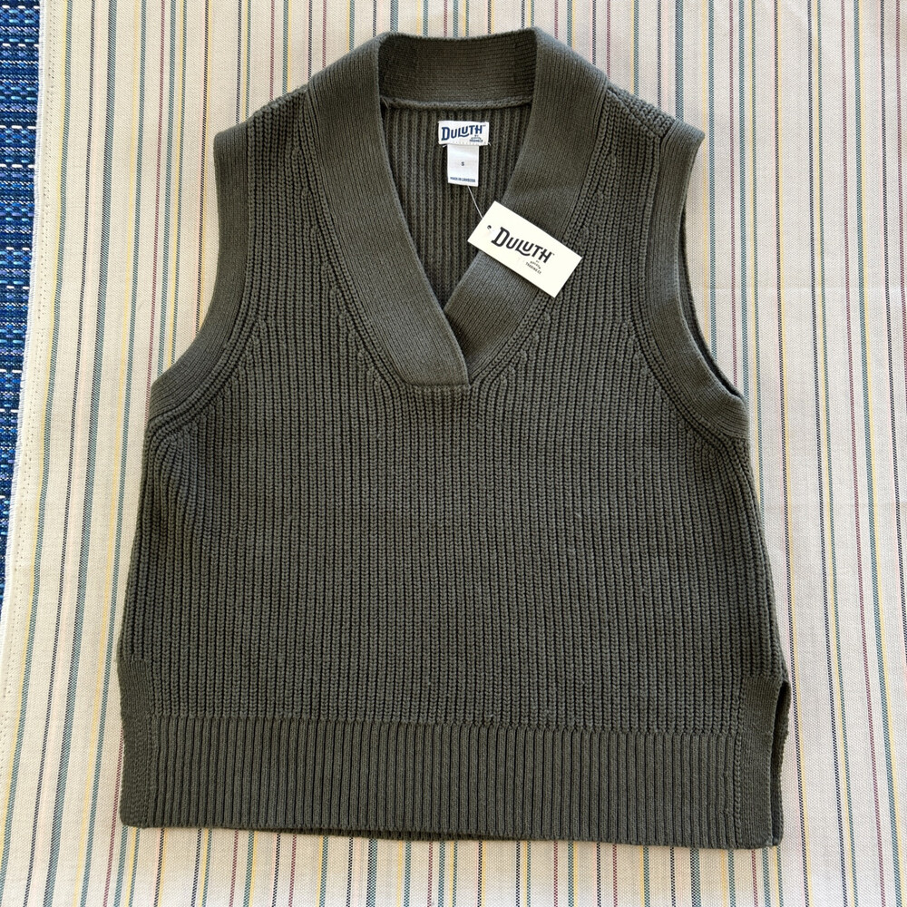 NEW Duluth Brigadier Sweater Vest Womens Small Green Knit Outdoors Ladies #8251